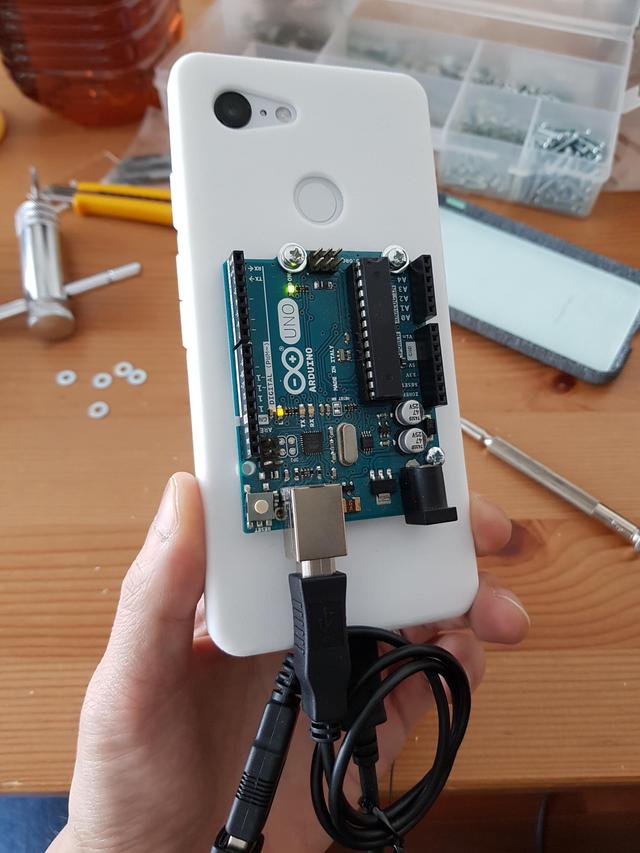 Arduino UNOを搭載できるPixel 3ケース