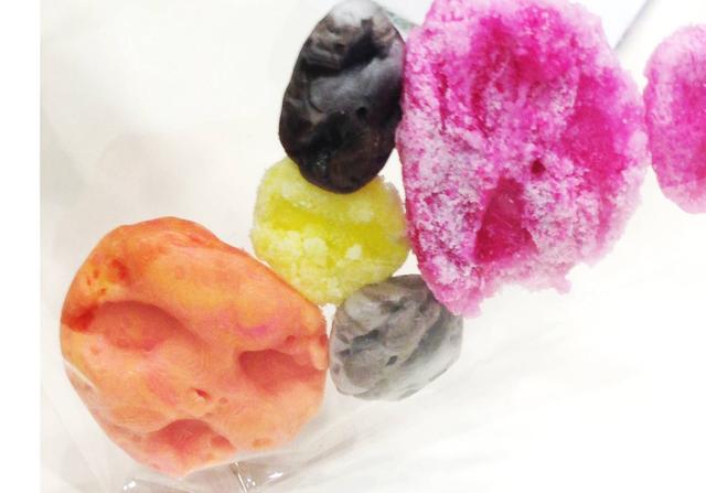 【お菓子、石鹸、ろうそく用】月の人面岩（グレイ）の型