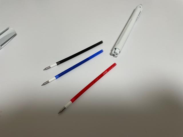 ３色ボールペン軸／イカペン